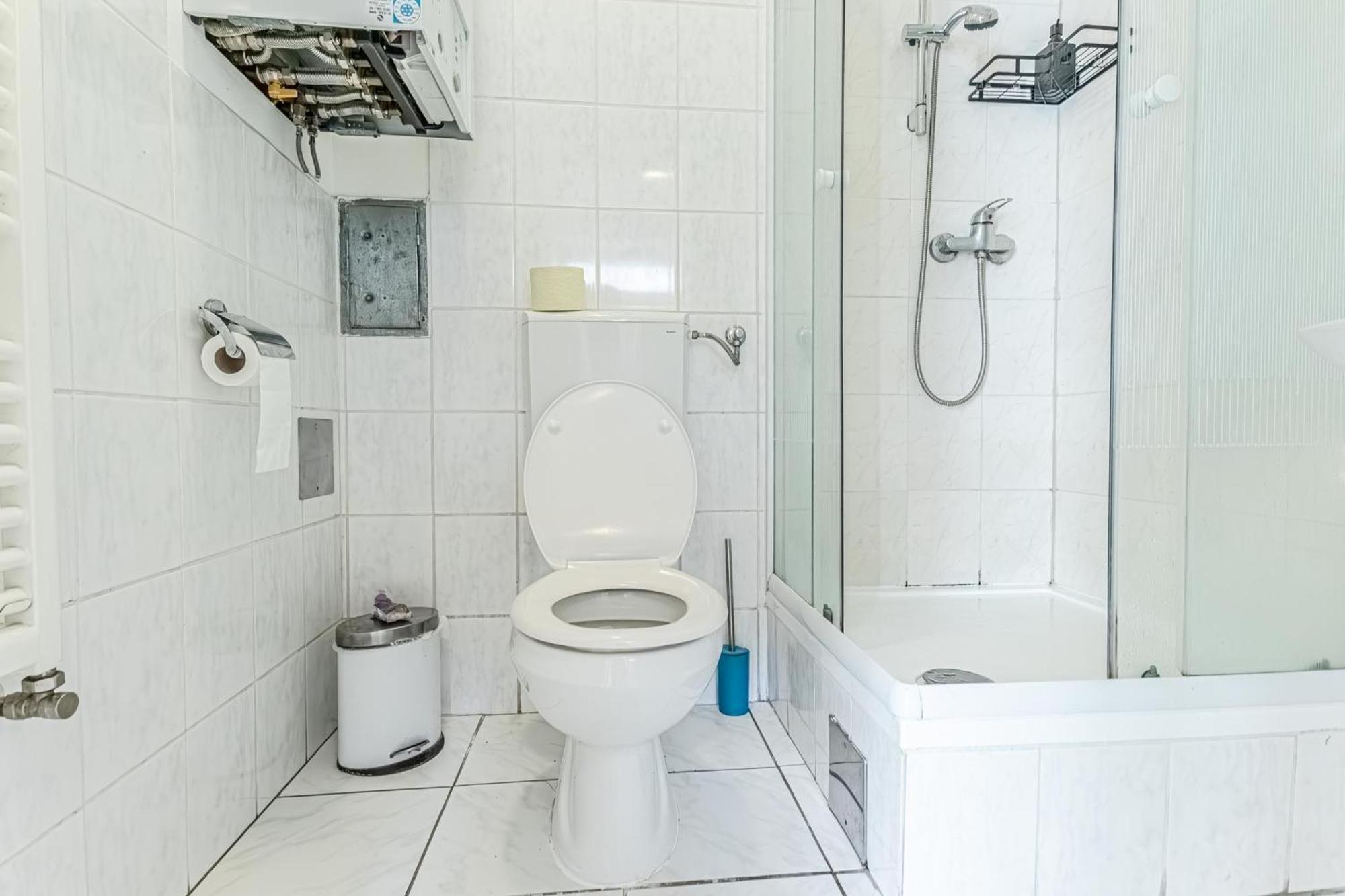 וינה City Vibes: 1Br Apt, 10 Min To Westbahnhof מראה חיצוני תמונה